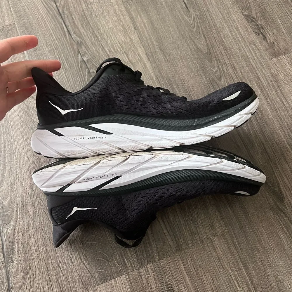Hoka One One Clifton 8 Black White Women Shoes size 9.5D